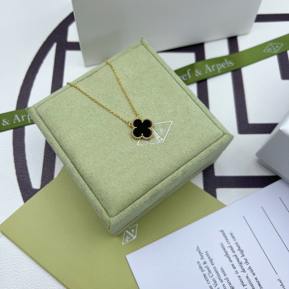 💞Van Cleef & Arpels💞Necklace